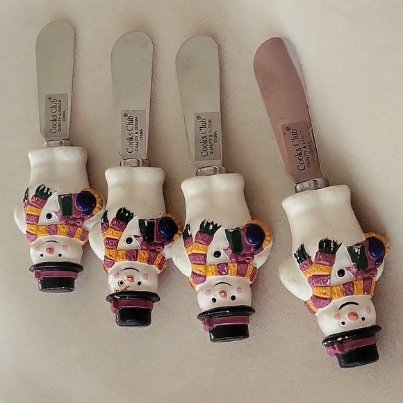 Christmas Snowmen Cooks Club Butter Knives - Picture 4 of 16